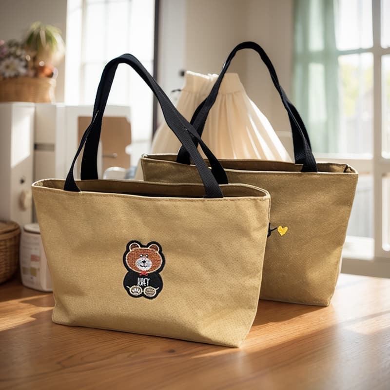 ランチバッグ 小さめ ほっこり刺繍入り ミニトートバッグ