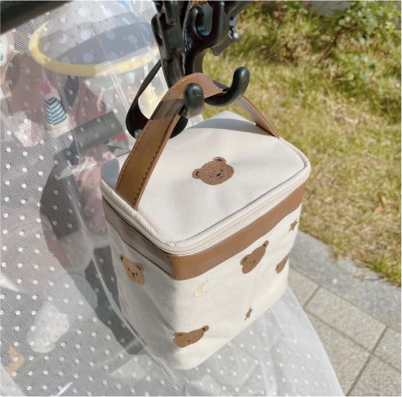 可愛いくま柄お弁当袋 保温保冷ランチバッグ