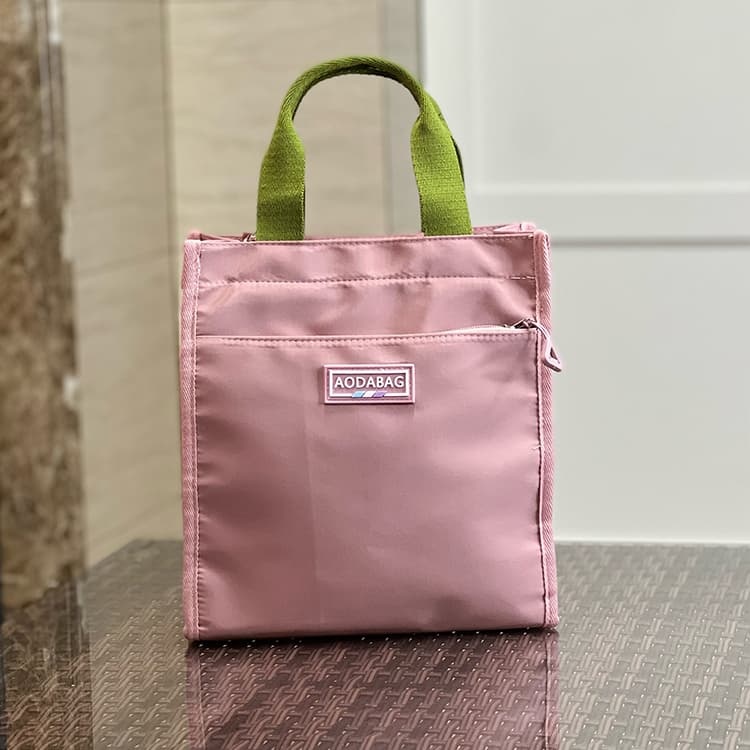 ランチバッグ 大きめ 日常持ち歩きたい 実用的なミニトートバッグ